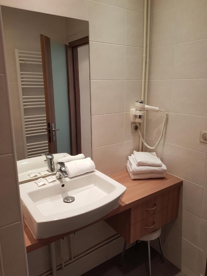 Studio One Double Bed,1247697823:JPEG