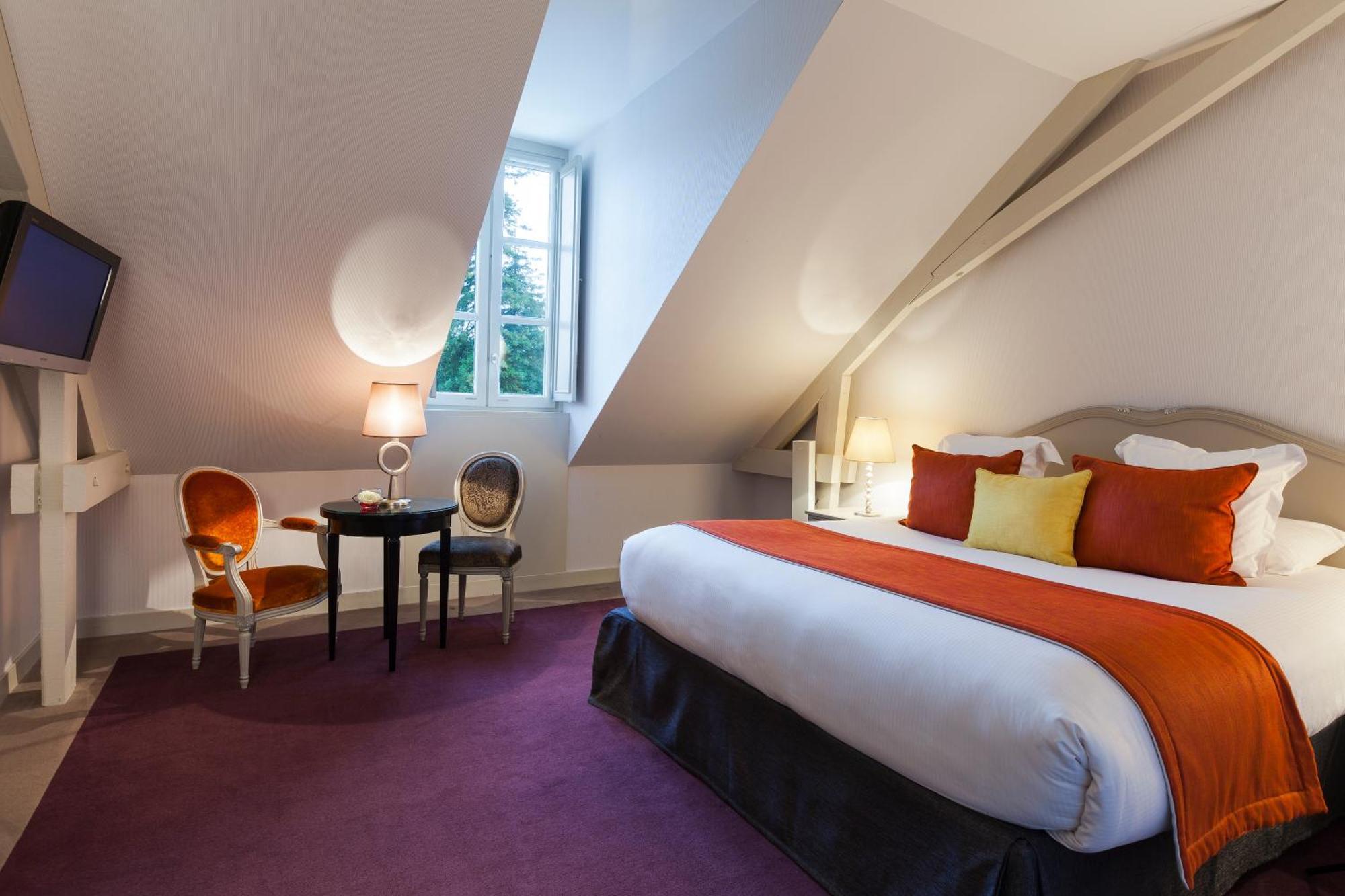 Double Room Castle