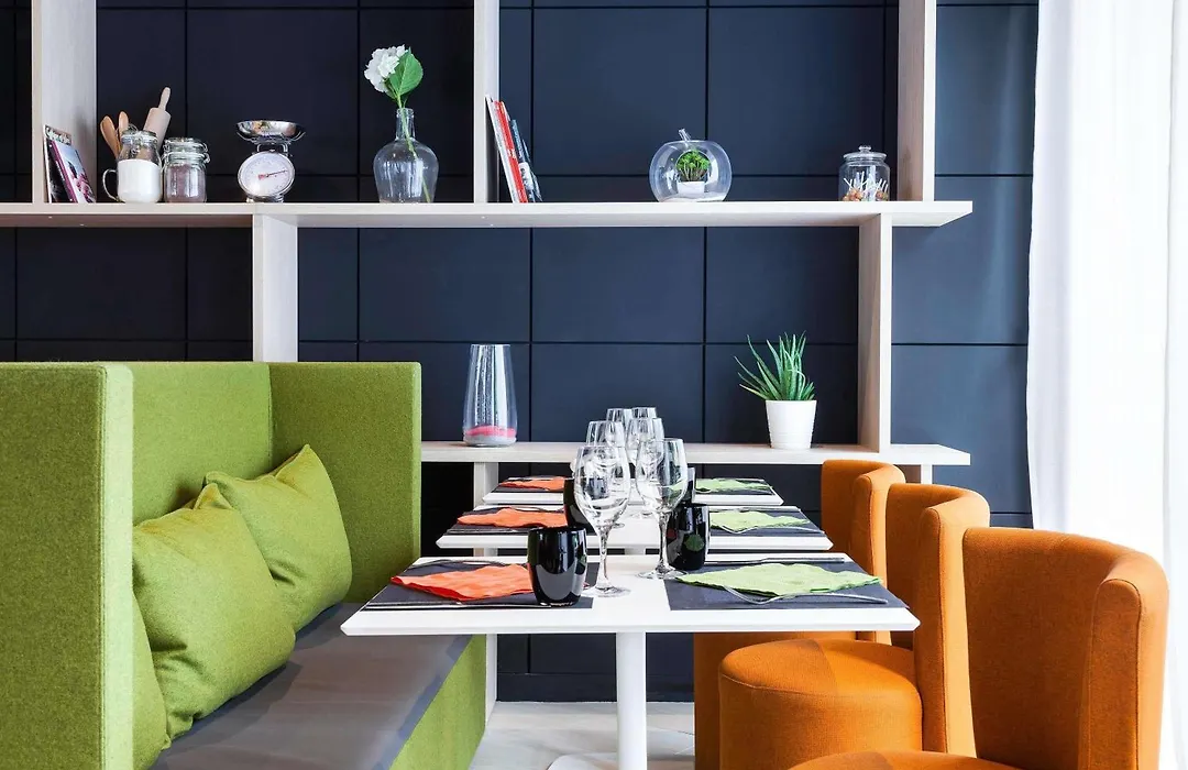 Novotel Tours Centre Gare-1